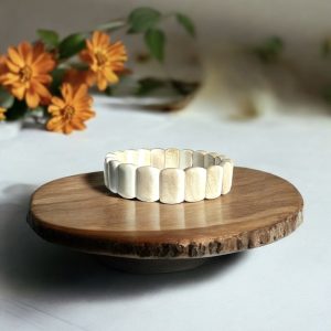 Ivory Seashell Bracelet