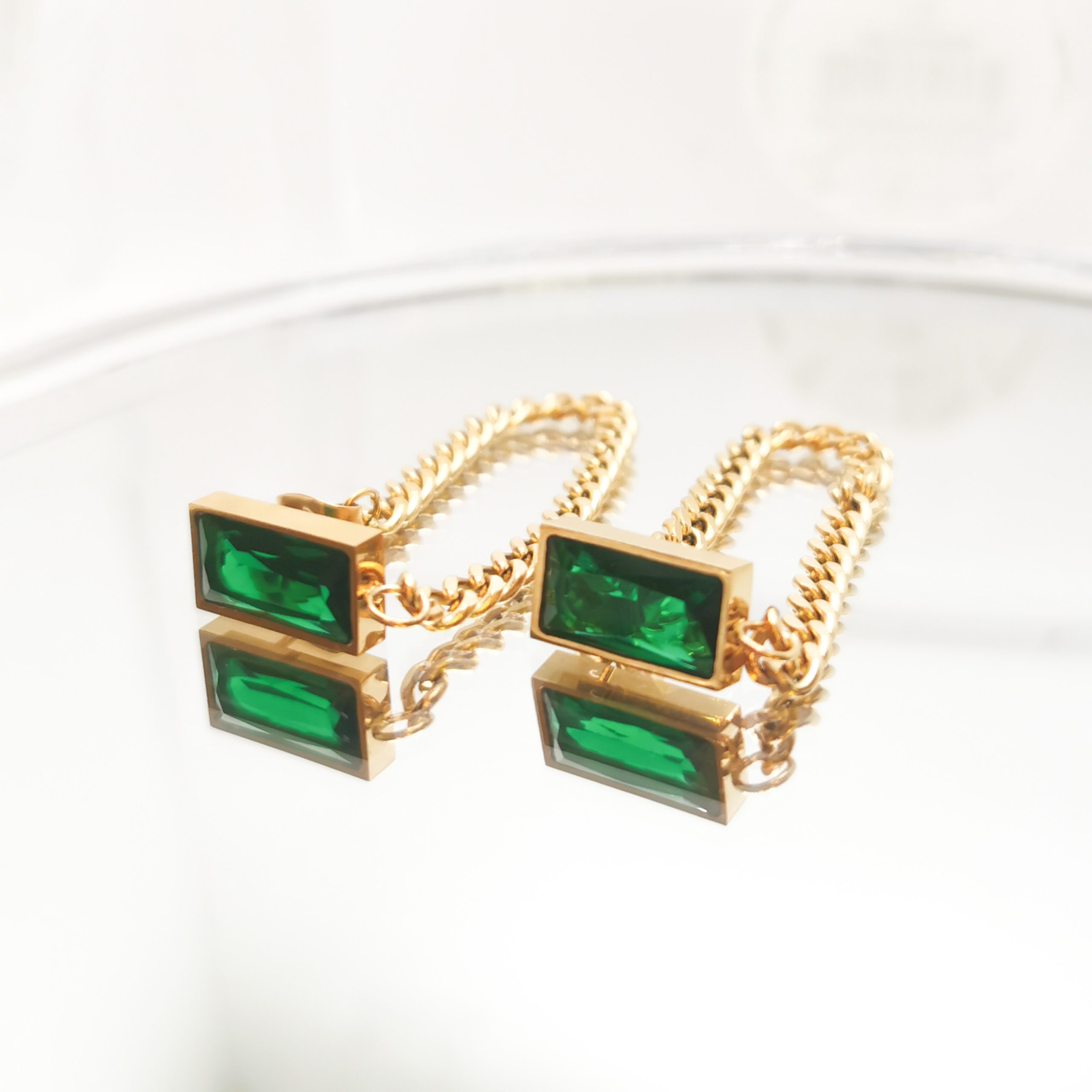 Drop earrings Drop earrings